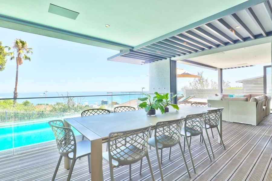 5 Bedroom Property for Sale in Fresnaye Western Cape